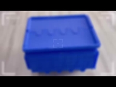 Boîtes de déménagement en plastique recyclables, empilées, poubelles de stockage en plastique